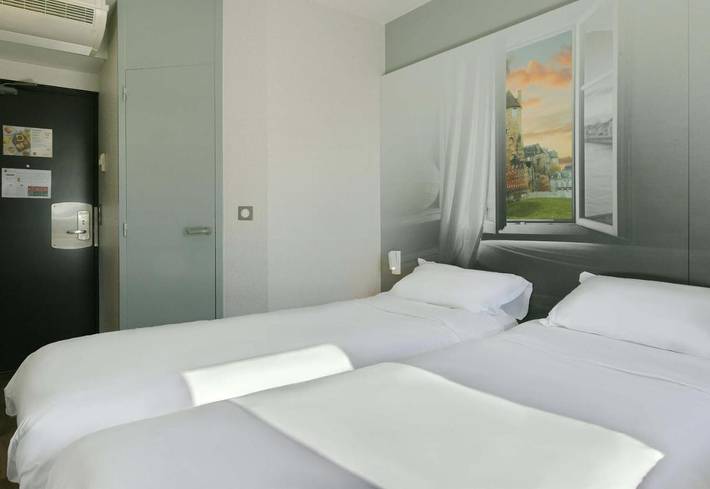 Hôtel pour 3 personnes, animaux acceptés à Saint-Saturnin - 3