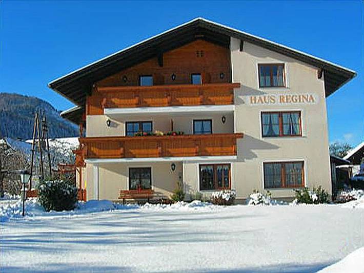Ferienwohnung für 4 Personen, mit Balkon und Garten in Strobl