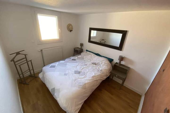 Appartement entier, Apartment, swimming pool, park, 2 bedrooms and sleeping area, 6 adults, double terrace in Cap d'Agde, Agde