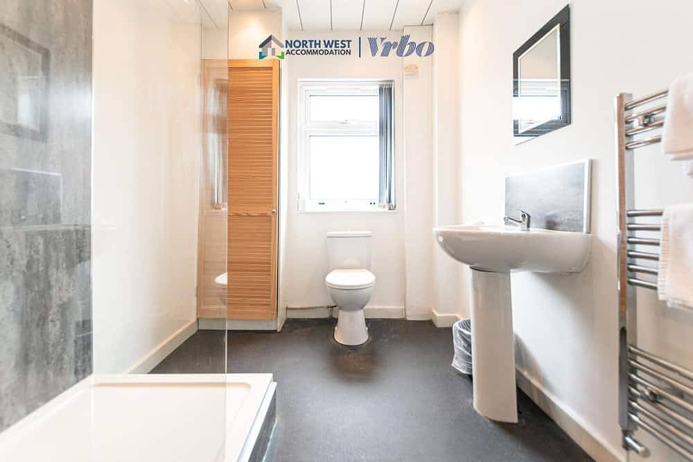 Maison confortable de 2 chambres à proximité des commodités locales in Leigh, Grand Manchester