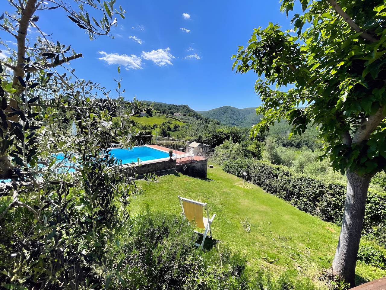 Holiday Home 'Al Settimo Cielo' with Hill Views, Private Terrace, Wi-Fi, Ac (up to 6 guests) in Chianni, Etruscan Coast