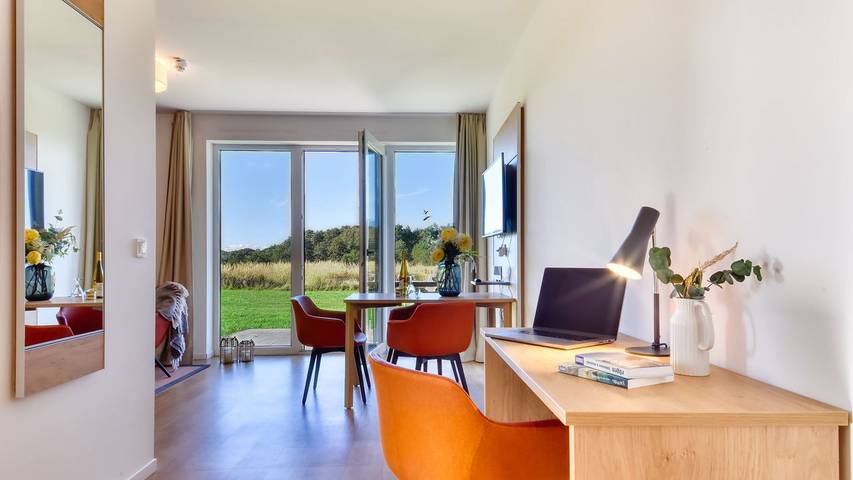 Ferienwohnung für 4 Personen, mit Ausblick und Garten in Wreechen