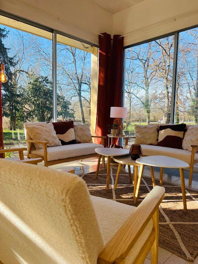 Hôtel pour 2 personnes, avec Terrasse ainsi que Jardin et Vue à Mesves-sur-Loire