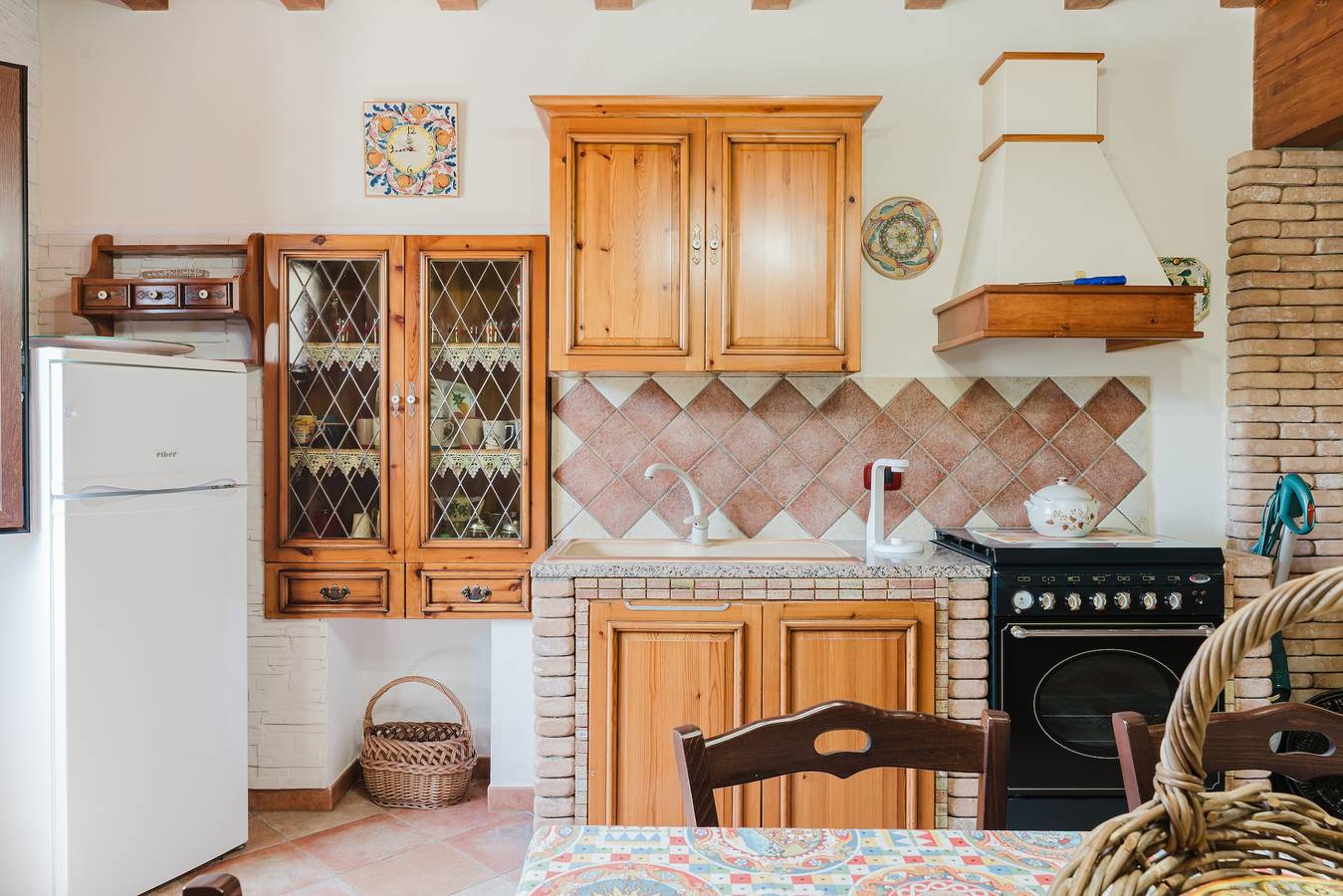 Appartamento intero, Appartamento 'Casa Vacanze 4 Pileri - Marchese' con vista sulle montagne, piscina in comune e Wi-Fi in Sciacca, Provincia di Agrigento