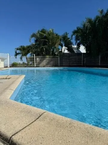 Appartement de vacances pour 4 personnes, avec piscine ainsi que jardin et terrasse - 1