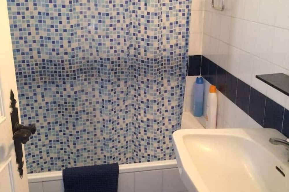 Entire apartment, Benahavis made affordable! in Val de Guadalmina, Benahavís