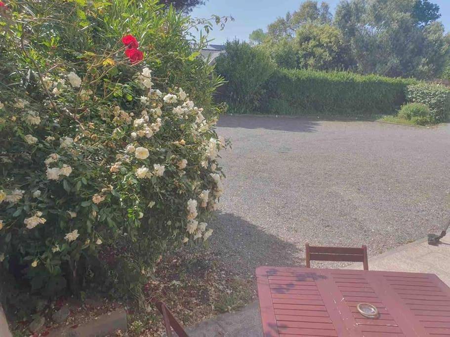 Appartement entier, One-Bedroom Apartment in Saint-Lunaire, Région de Saint-Malo