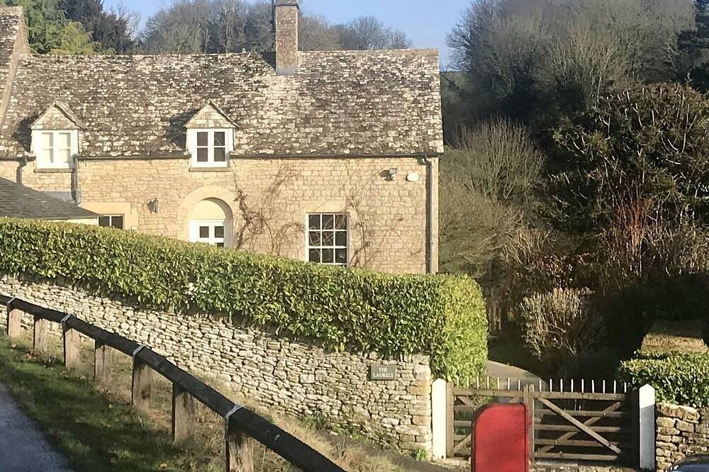 Apartamento entero, Hermoso estudio recientemente convertido en el idílico pueblo de Cotswold. in Gloucestershire