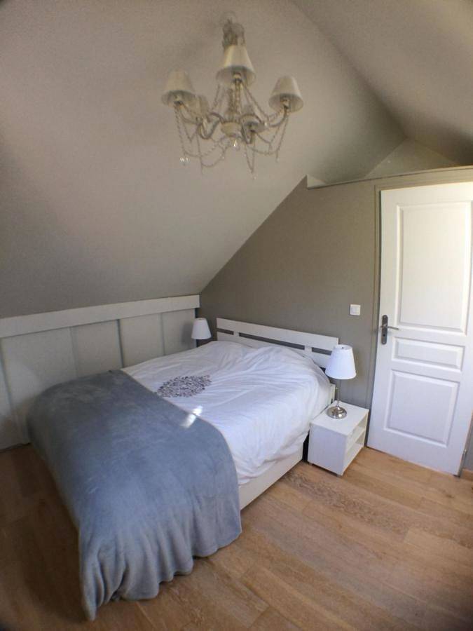 Two-Bedroom House in Vic-sur-Aisne, Aisne