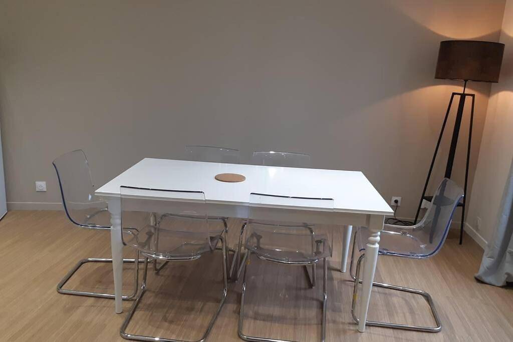 Appartement entier, One-Bedroom Apartment in Saint-Philibert-de-la-Lézarde, Région du Havre