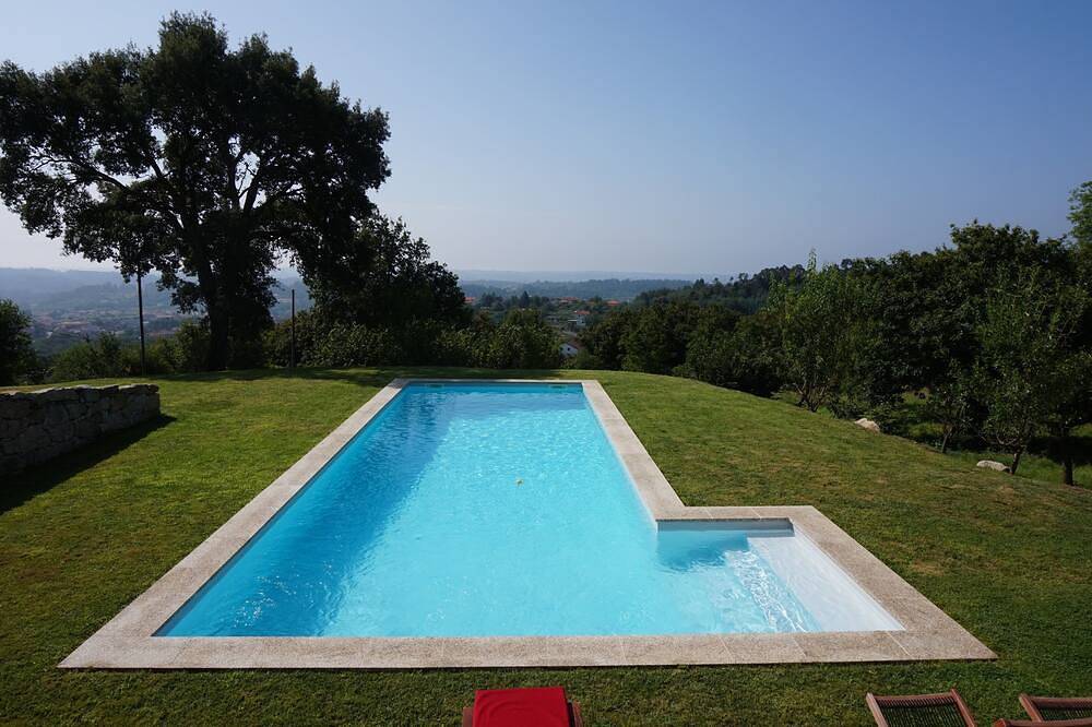 Abgeschiedenes Bauernhaus mit exzellenter Aussicht und großem Pool in Serra do Caramulo, Viseu Distrikt