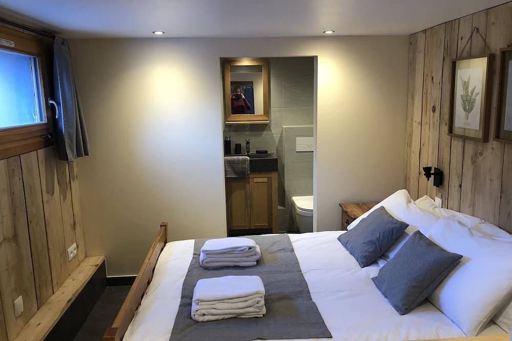 Ganze Wohnung, L'Ecuela Apartment, tastefully renovated 1 bedroom apartment in Saint-Jean-d'Aulps, Les Portes du Soleil