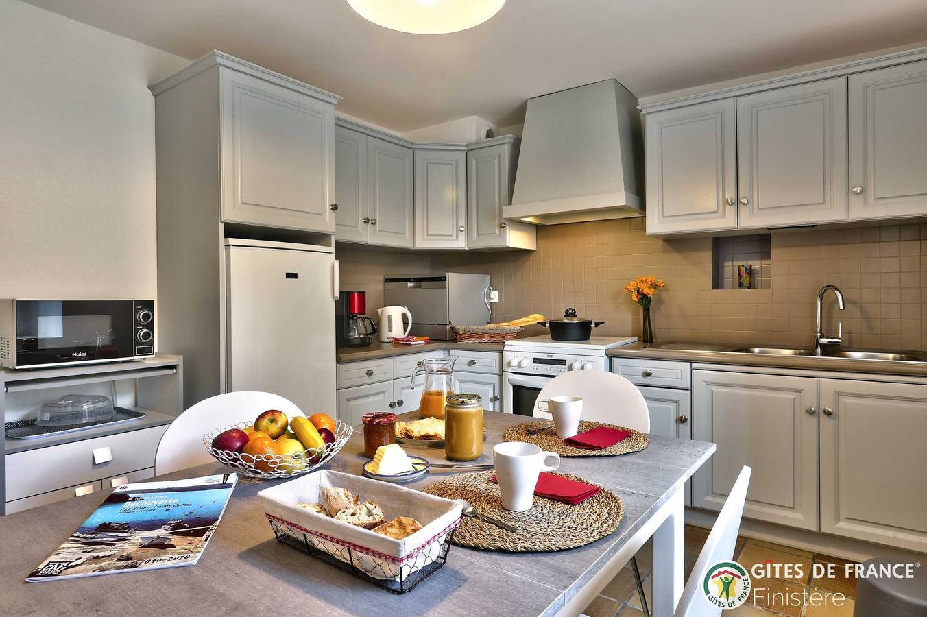 Casa de huéspedes para 6 personas con terraza in Locronan, Iroise