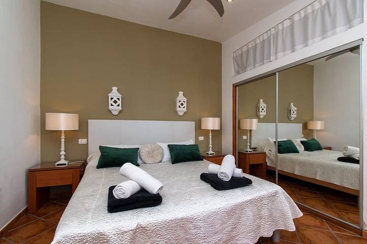 Villa für 10 Personen, mit Balkon und Garten sowie Whirlpool in Adeje - 2