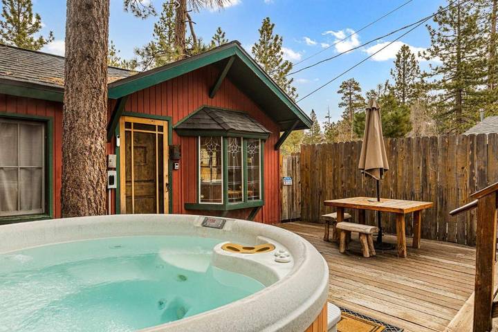 Natuurhuisje voor 2 personen, met whirlpool en terras in Big Bear Lake