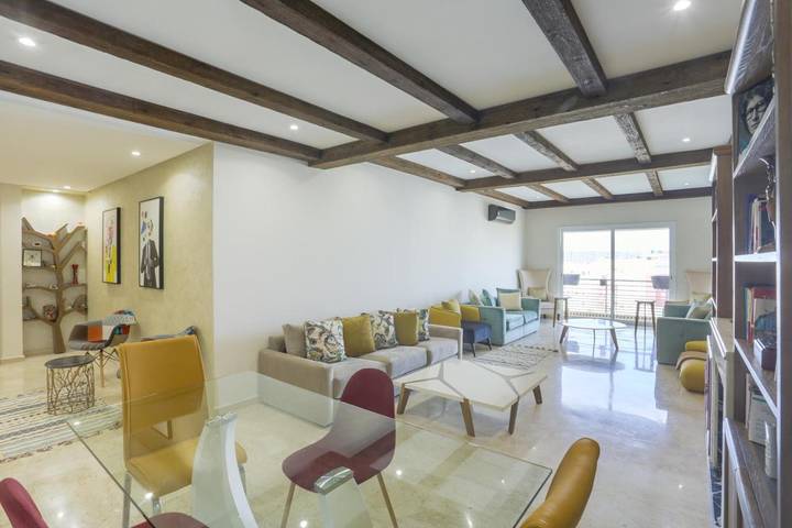 Gîte pour 5 personnes, avec balcon à Bouskoura