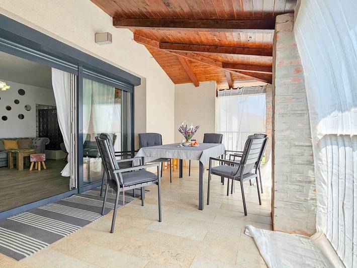 Ferienwohnung für 5 Personen, mit Balkon in Dajla
