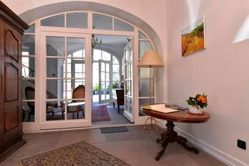 Location de vacances pour 14 personnes, avec sauna ainsi que jardin et jacuzzi, adapté aux familles à Neuf-Brisach