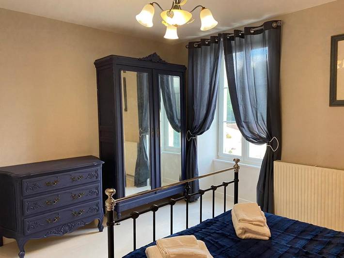 Location de vacances pour 8 personnes, avec vue ainsi que jardin et terrasse à Néré - 4