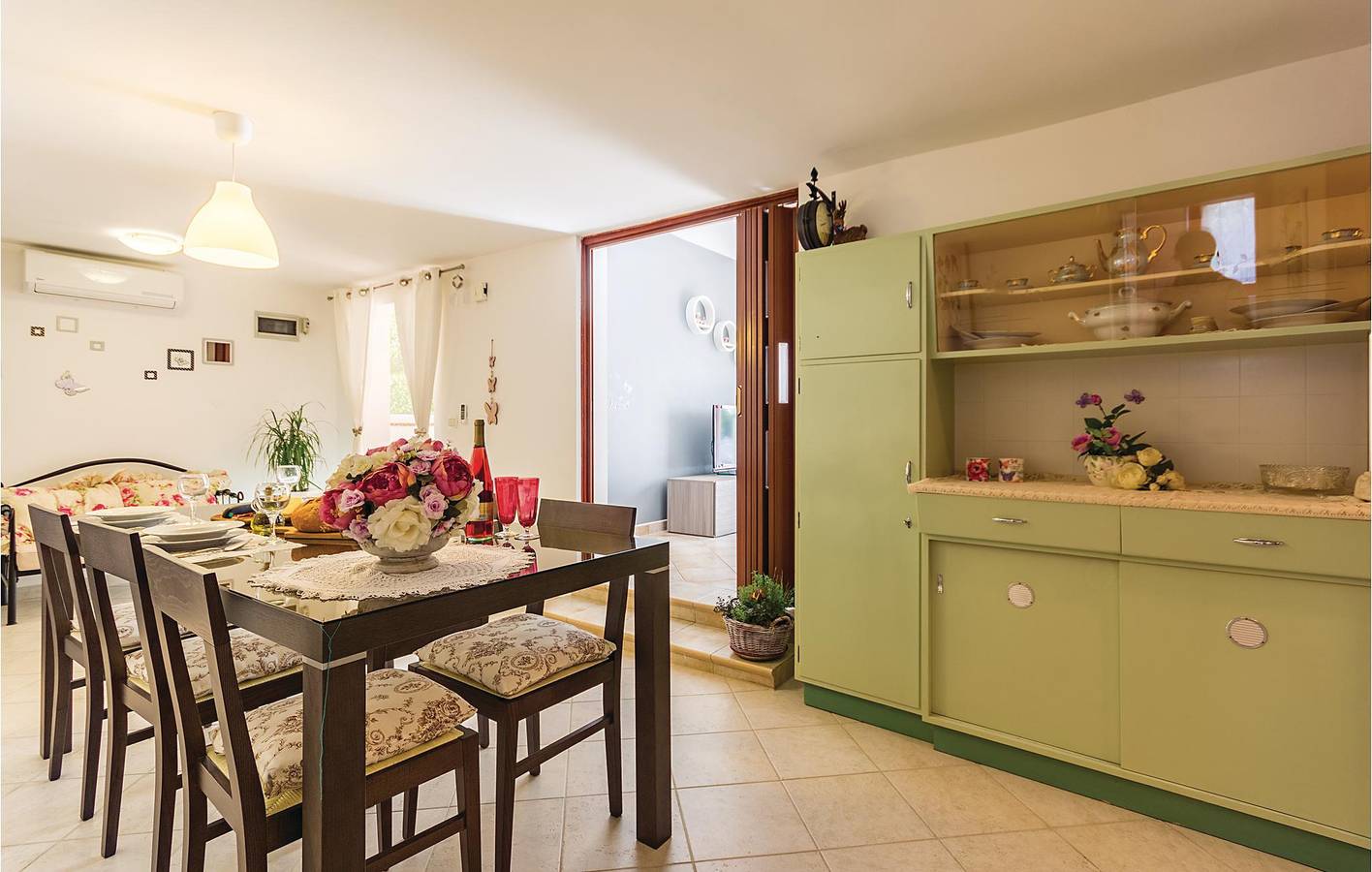 Geräumige 2-Zimmer-Wohnung mit Pool in der Nähe des Strandes Duga Uvala in Marčana, Südküste Istrien