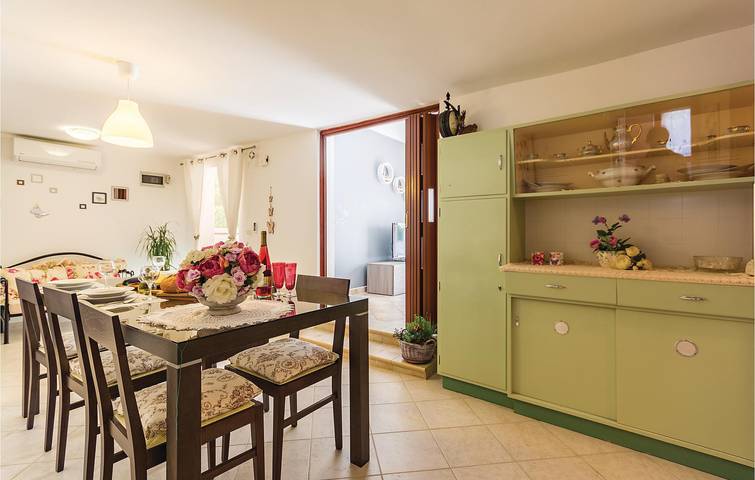 Geräumige 2-Zimmer-Wohnung mit Pool in der Nähe des Strandes Duga Uvala in Marčana, Südküste Istrien