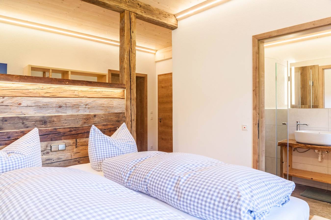 Ganze Wohnung, Ferienwohnung Karwendelblick mit Blick auf die Berge in Jachenau, Walchensee