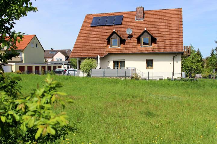 Ferienwohnung für 2 Personen, mit Balkon und Balkon/Terrasse sowie Garten in Fränkisches Seenland