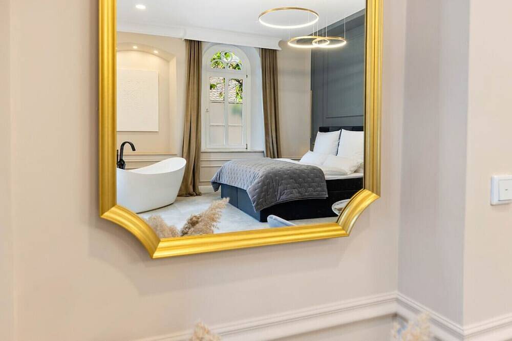 Ganze Wohnung, New | Luxus Suite | Center | Netflix | Boxspring in Augsburg-Innenstadt, Augsburg