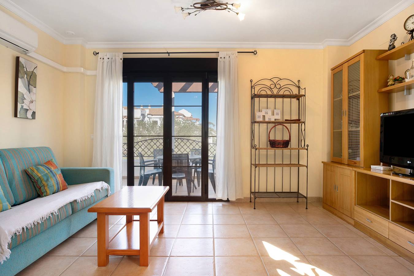 Ganze Wohnung, Ferienwohnung '1ª Pl Coto De Santi Petri 159' mit Gemeinschaftspool, Wlan und Klimaanlage in Playa La Barrosa, Chiclana de la Frontera