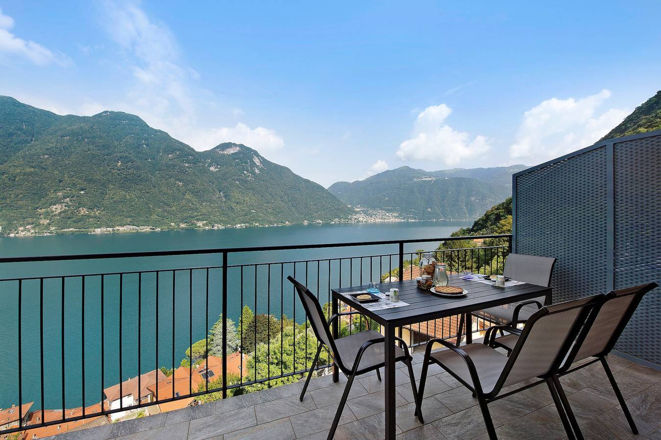 Appartement entier, Appartamento 8 Il Tornante avec vue sur le lac et les montagnes, Wi-Fi, A/C & Balcon in Nesso, Commune de Nesso
