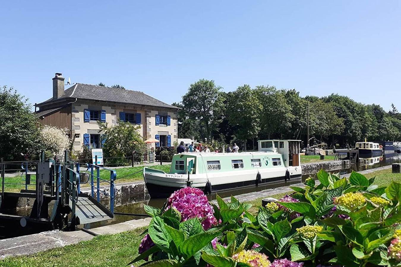 Ille Flottante - House Boat Musicarium in Hédé-Bazouges, Région de Rennes