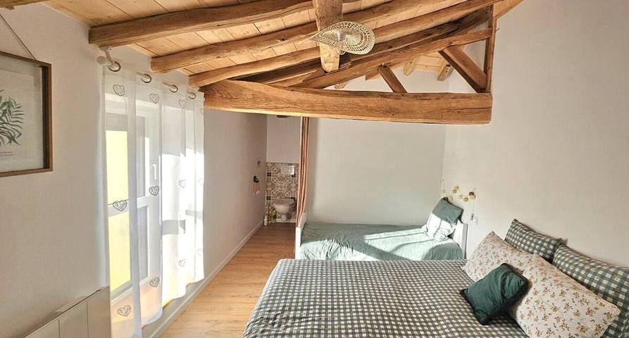 Location de vacances pour 10 personnes, avec piscine ainsi que terrasse et vue dans Beaupréau-en-Mauges - 4