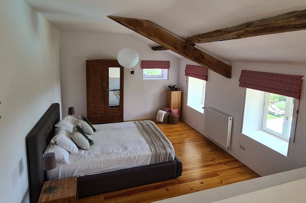 Gite De Luxe avec Piscine Privée, vue Imprenable sur les Pyrénées, grand jardin in Saint-Loup-en-Comminges, Haute-Garonne