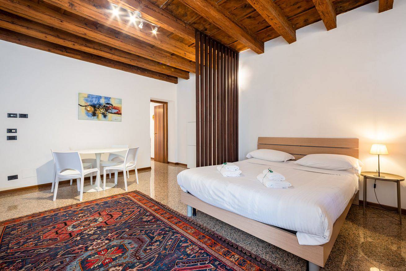 Geheel appartement, Vakantieappartement voor 3 personen in Centro Storico, Verona