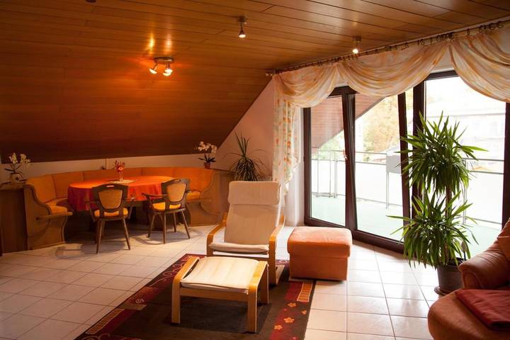 Ferienwohnung für 4 Personen, mit Balkon und Ausblick in Bad Schönborn