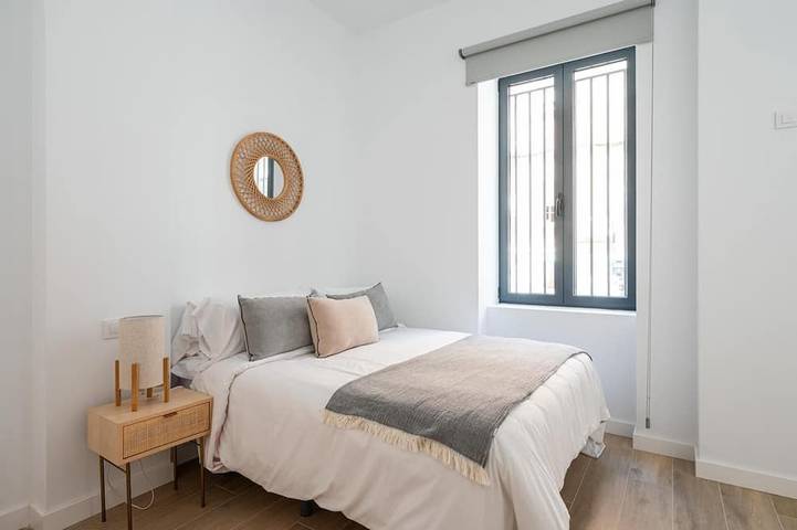Ganze Wohnung, Cuatro Caminos - 2 bedrooms duplex in Tetuán, Madrid
