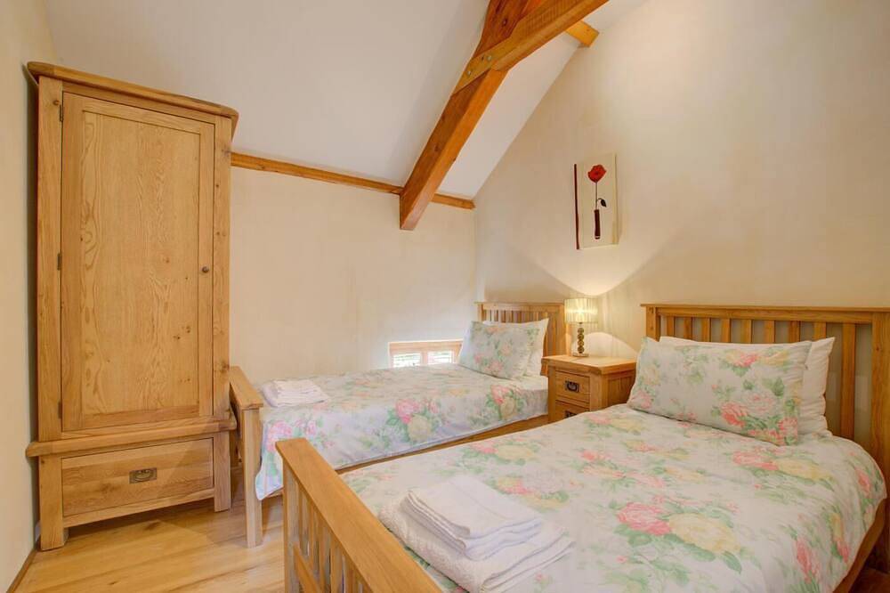 3 Bed in Tiverton (oc-thresh) in Tiverton, Devon