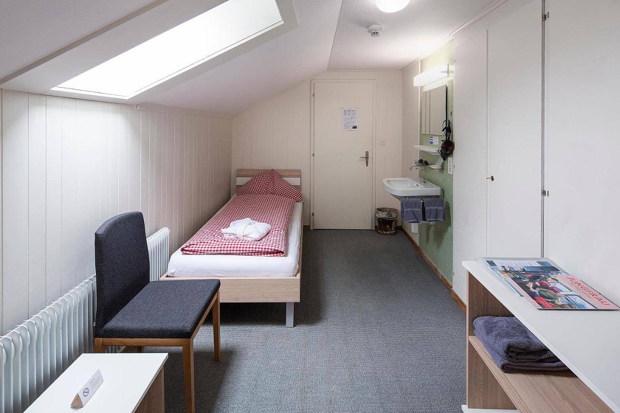 Basic Double or Twin Room with Shared Bathroom in Schwendi b. Grindelwald, Grindelwald