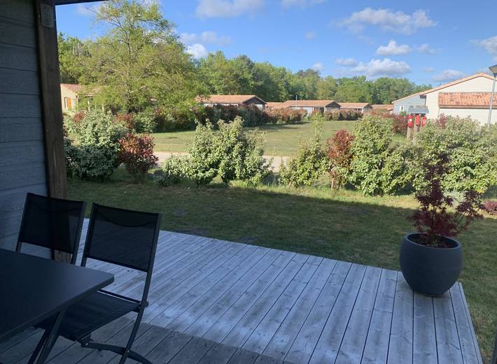 Gîte pour 4 personnes, avec terrasse et piscine, animaux acceptés dans Lac d'Hourtin Carcans - 3