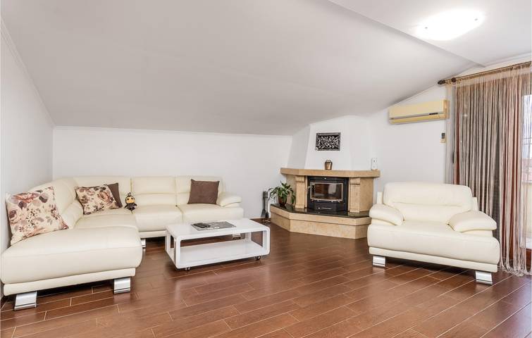Ganze Ferienwohnung, Gemütliche 2-Zimmer-Wohnung mit Terrasse in der Nähe des Zentrums von Kastav in Primorje-Gorski Kotar