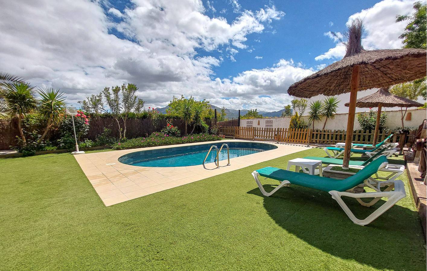 Encantador apartamento con piscina y terraza cerca del río Guadalhorce in Villanueva del Trabuco, Provincia de Málaga