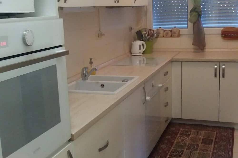Single city room/very central/cozy in Podgorica, Montenegro