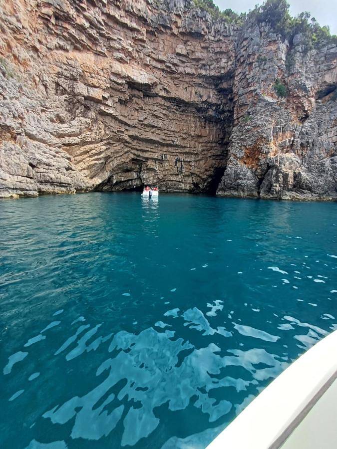 Boot für 13 Personen in Montenegro - 3