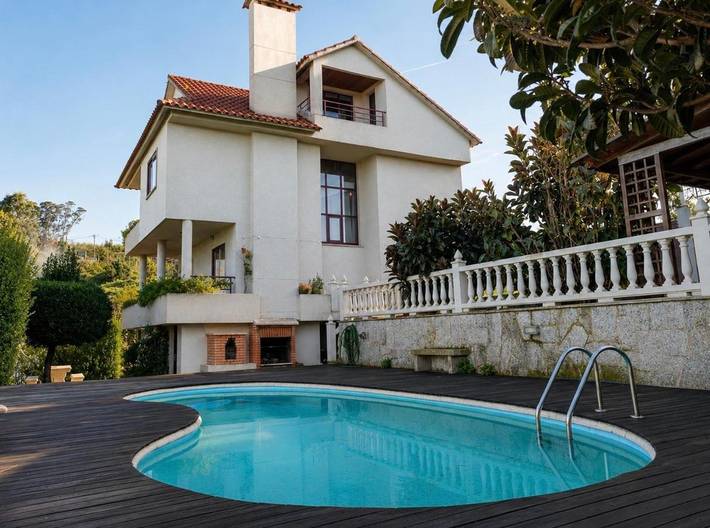 Casa rural para 10 personas, con piscina y vistas además de jardín y terraza en Cangas - 3