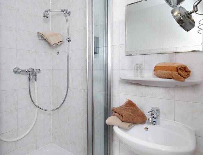 Ferienwohnung für 2 Personen, mit Terrasse und Whirlpool sowie Garten und Pool in Bad Gandersheim - 3