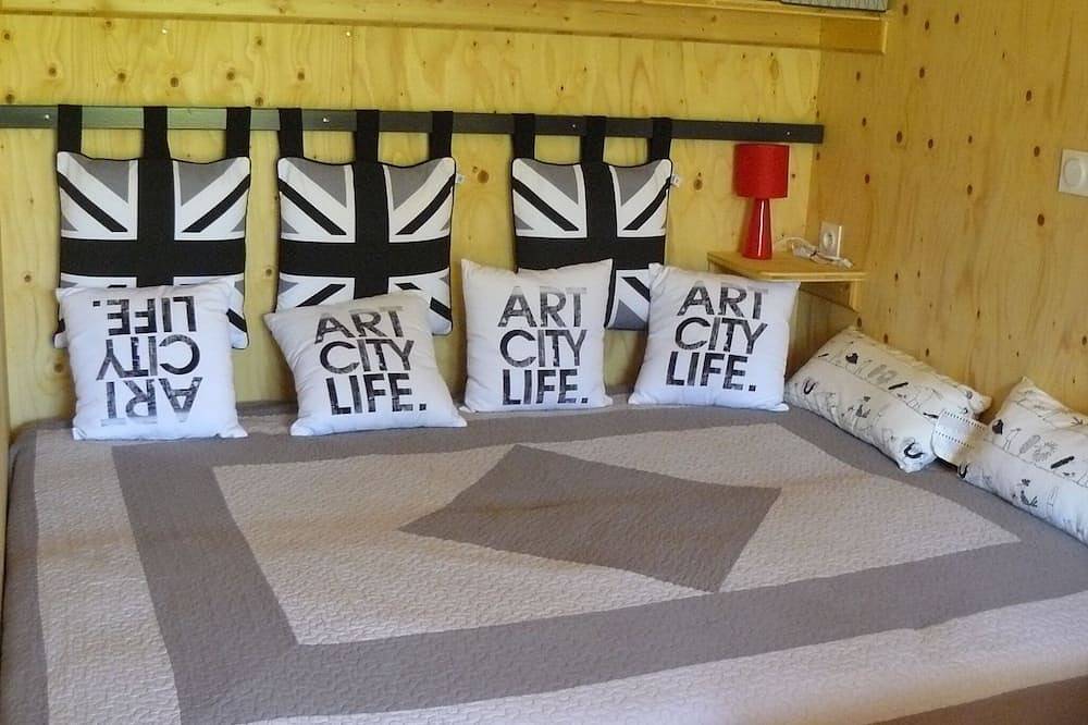 Cabin fully equipped, comfortable, quiet, in the Bay of Mont Saint-Michel in Saint-Martin-des-Champs (Avranches), Mont-Saint-Michel Bay