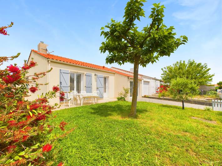 Location de vacances pour 6 personnes, avec jardin et terrasse à Le Fenouiller