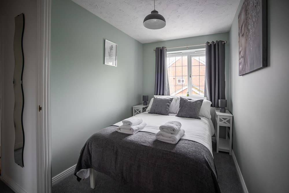 Hereford – Woodpecker House: Modern 3-Bed Near Rotherwas, Sleeps 6 in Hereford, Herefordshire