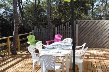 Gîte pour 6 personnes, avec terrasse et jardin dans La Terrière