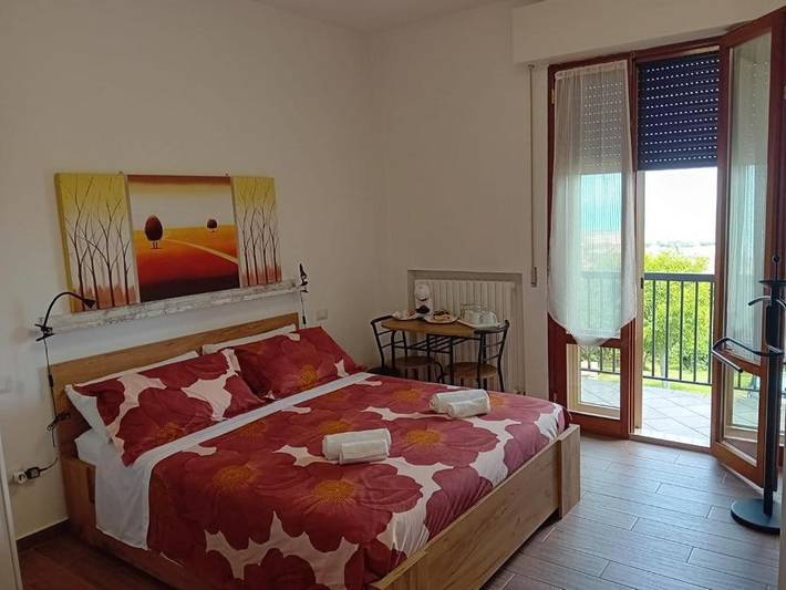 B&b, con Terrazza e Giardino nonché Panorama a Falconara Marittima